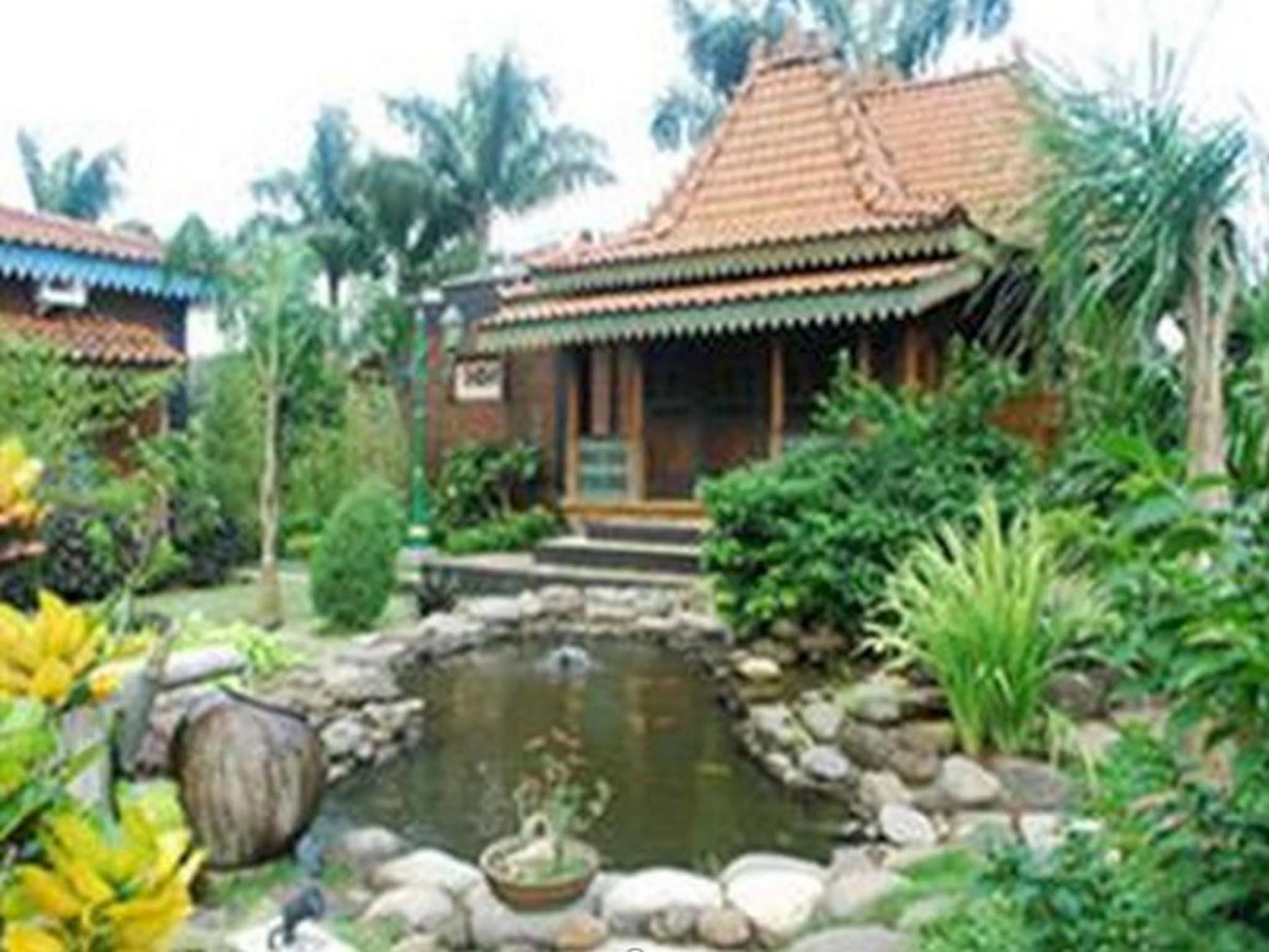 Melva Balemong Hotel Ungaran Exterior foto