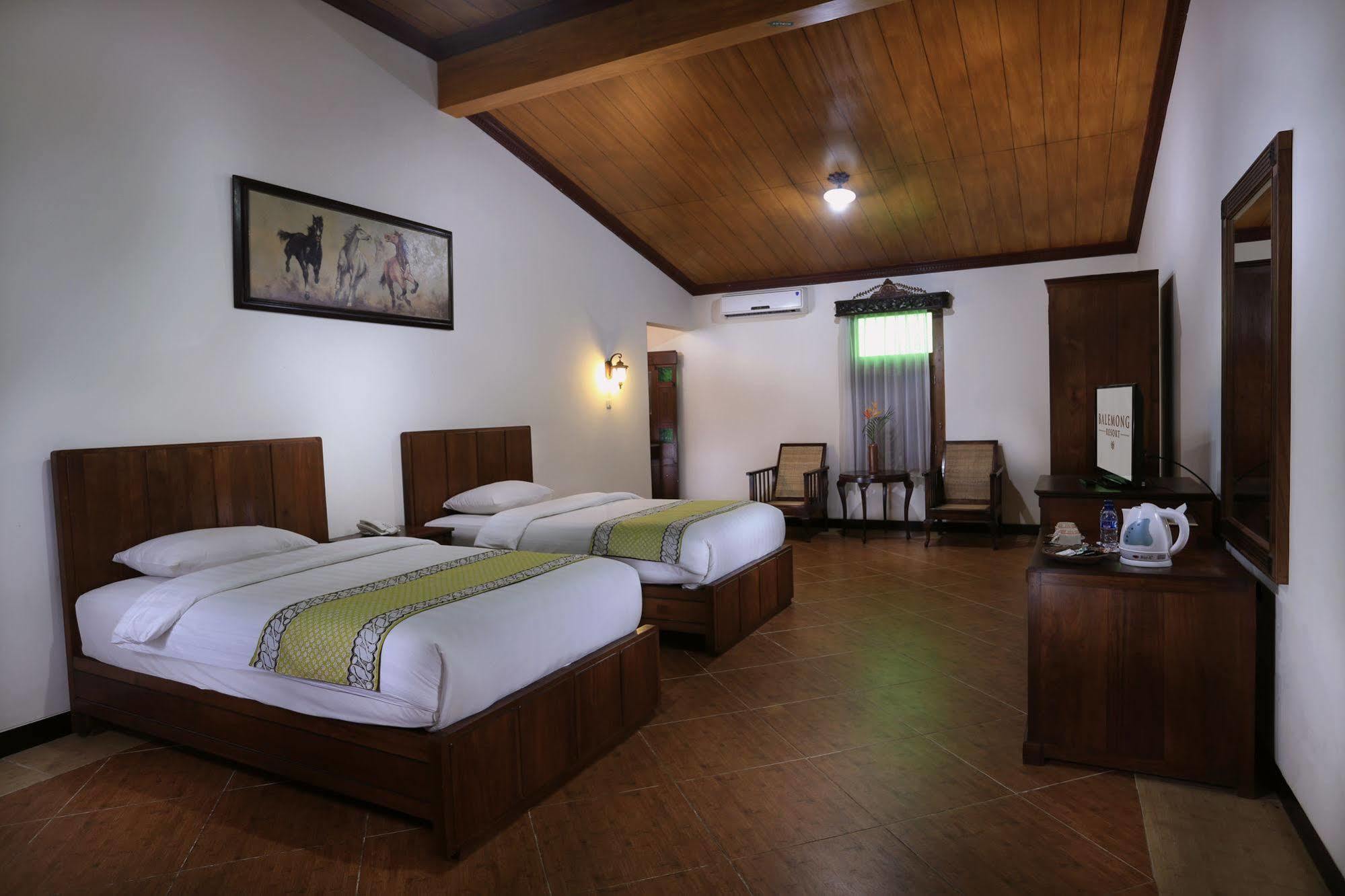 Melva Balemong Hotel Ungaran Exterior foto