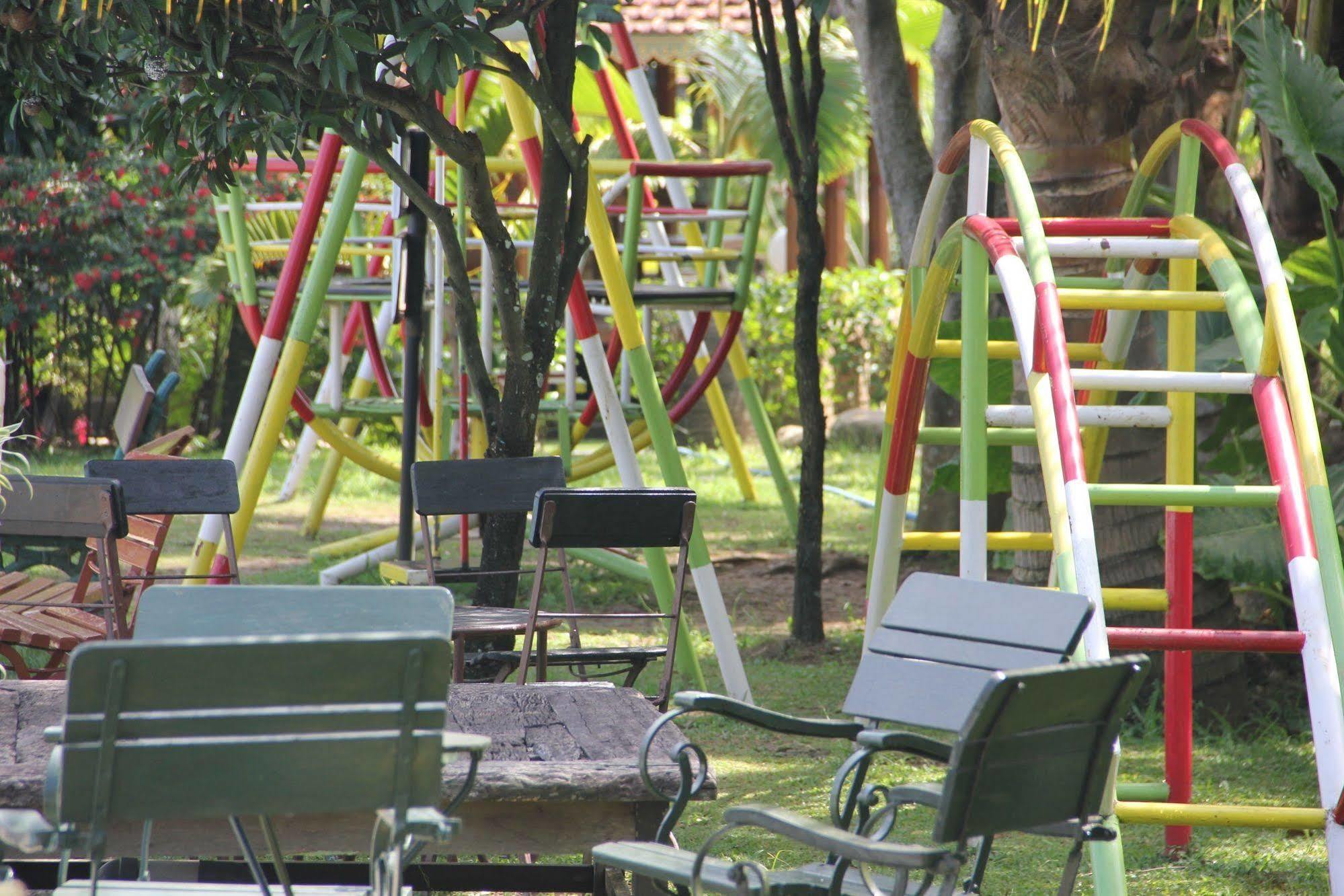 Melva Balemong Hotel Ungaran Exterior foto