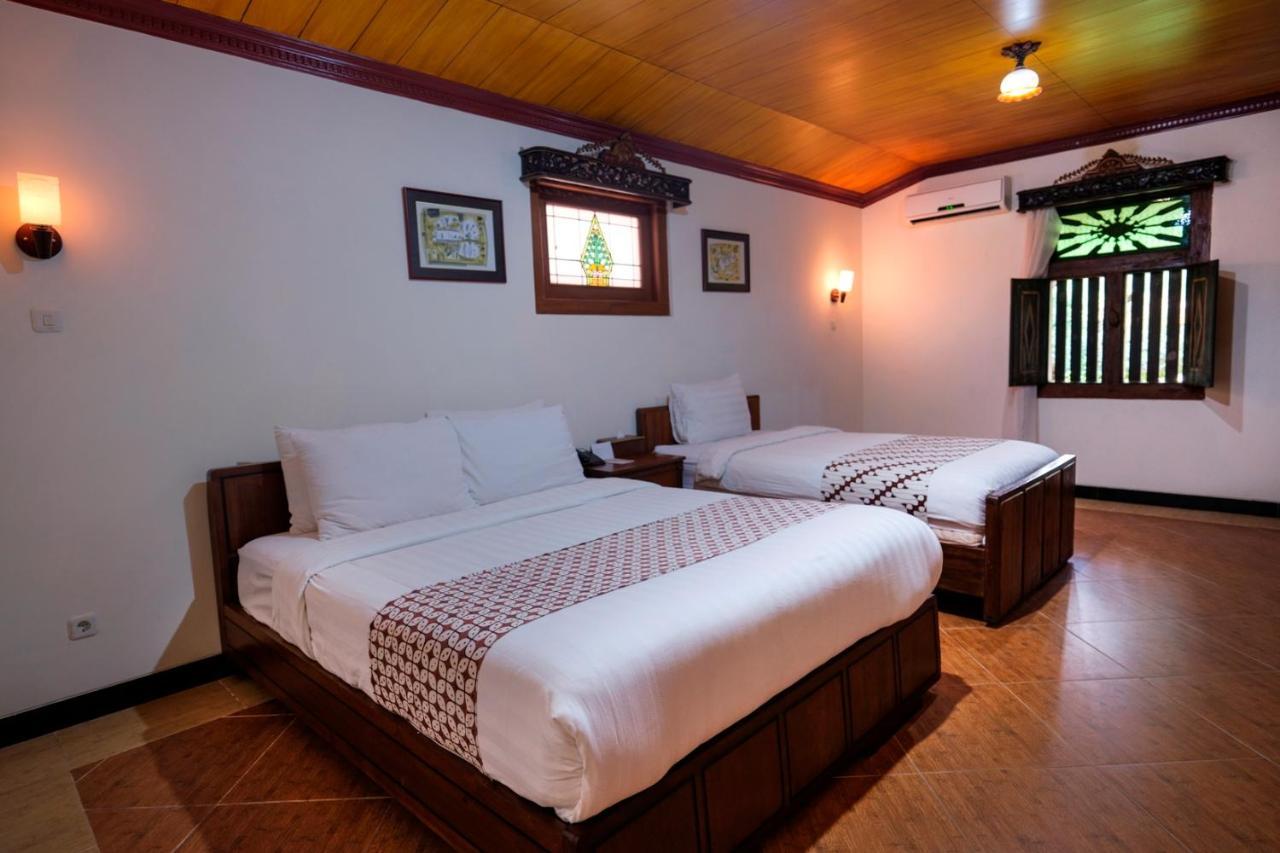 Melva Balemong Hotel Ungaran Exterior foto
